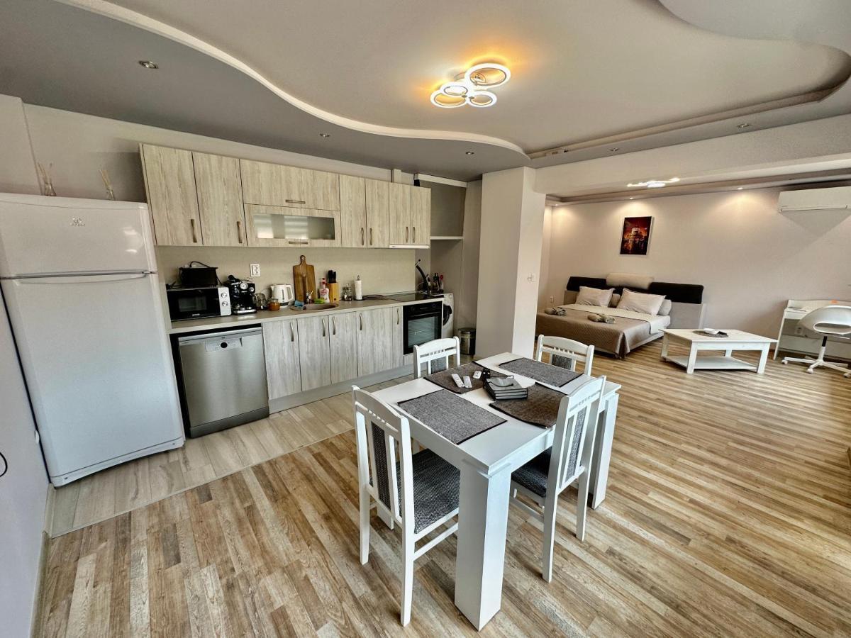 Central Vista Apartment By Mit Sofia Bagian luar foto
