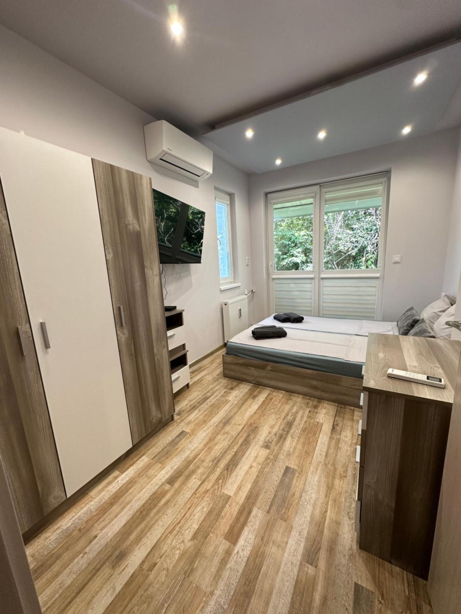 Central Vista Apartment By Mit Sofia Bagian luar foto
