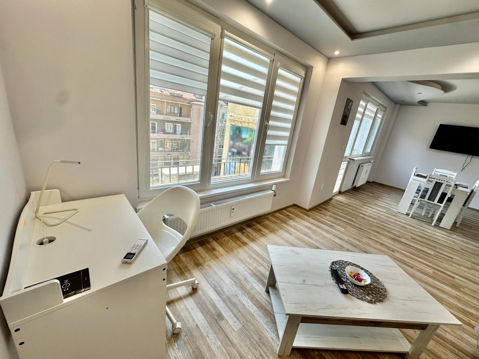 Central Vista Apartment By Mit Sofia Bagian luar foto